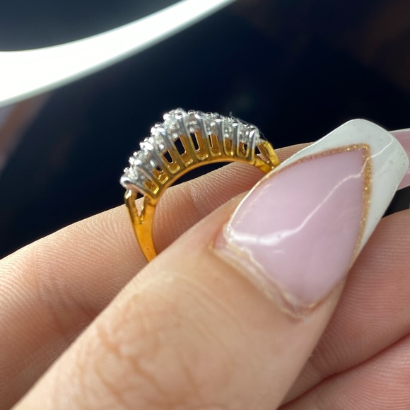 Vintage Gold Tone EDCO faux diamond ring - Picture 2 of 8